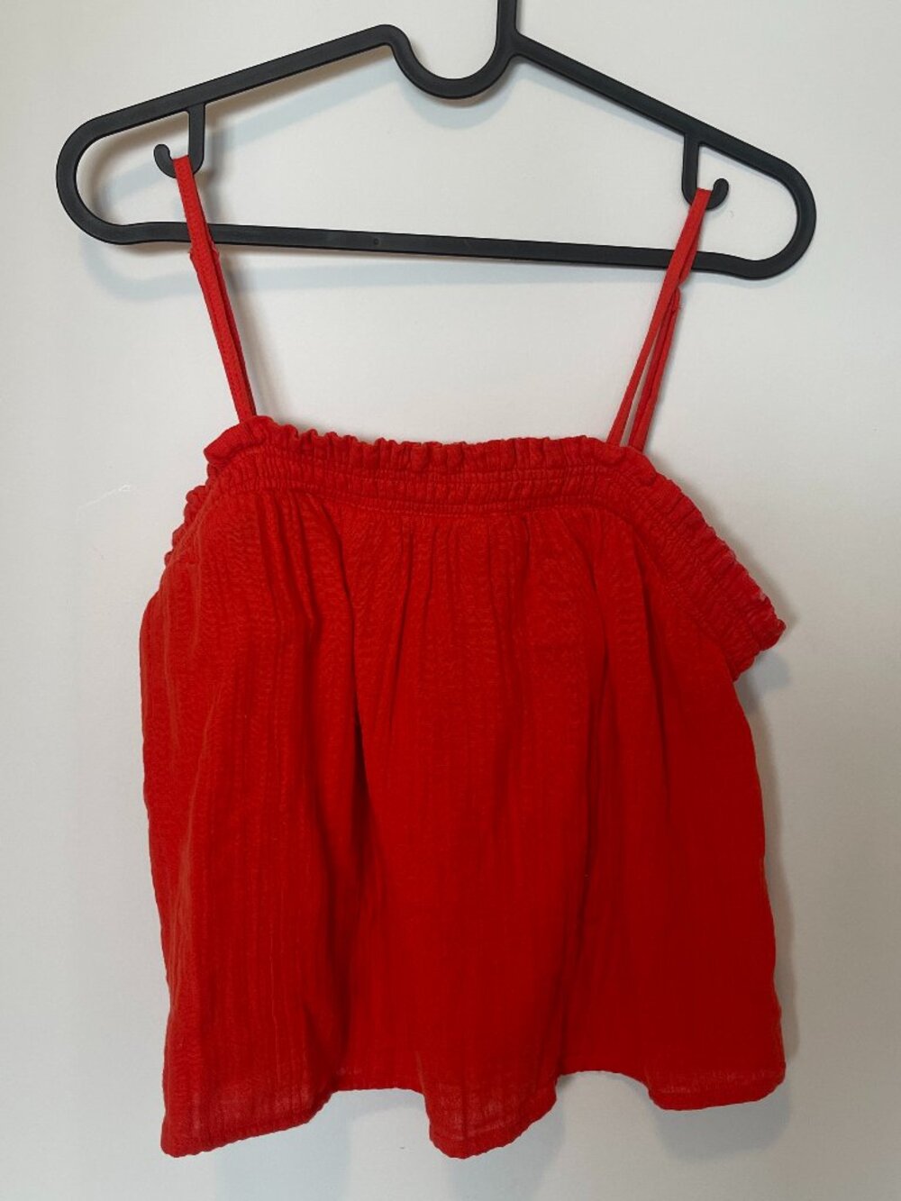 OLD NAVY RED SPAGHETTI STRAPPED TANK TOP